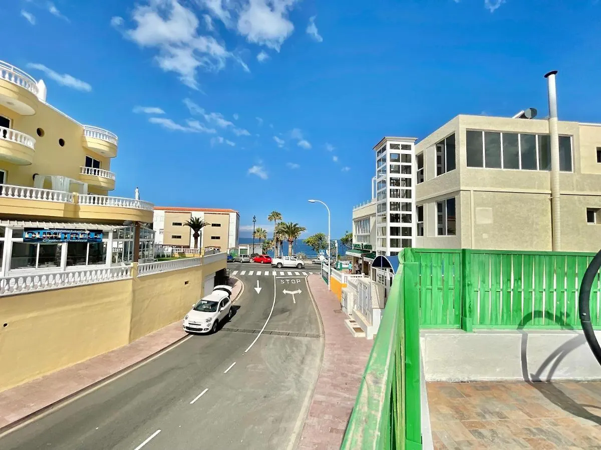 Relax Beach House Puerto de Santiago  Tatil Evi Puerto de Santiago (Tenerife)